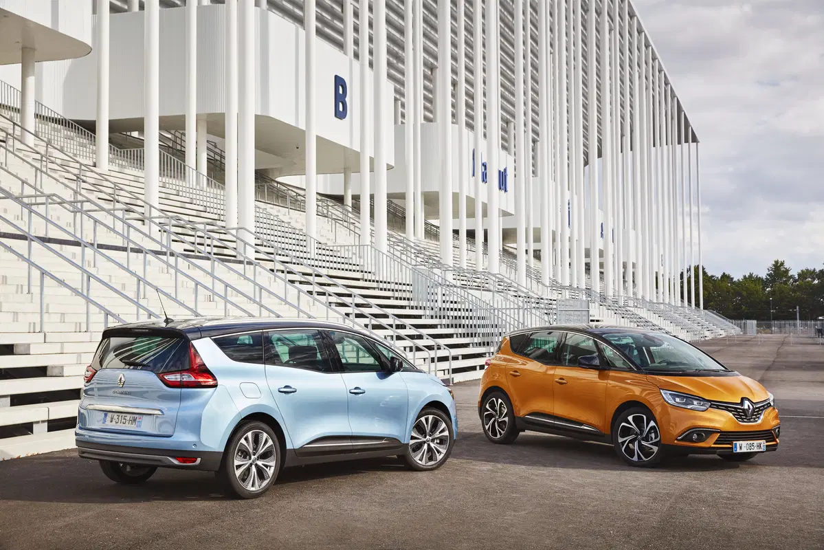 Nuova Renault Scenic (Hybrid Assist) 2017 [Video primo test] (6)