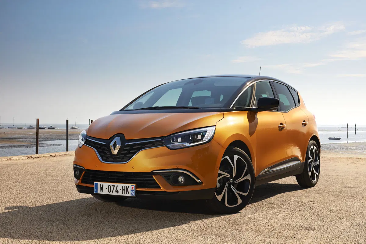 Nuova Renault Scenic (Hybrid Assist) 2017 [Video primo test] (7)