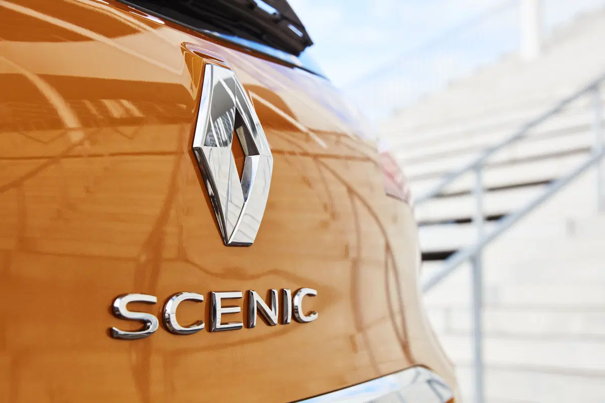 Nuova Renault Scenic (Hybrid Assist) 2017 [Video primo test] (32)