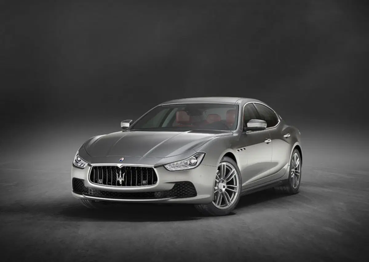 Maserati Ghibli 2017: arriverà a Parigi (4)