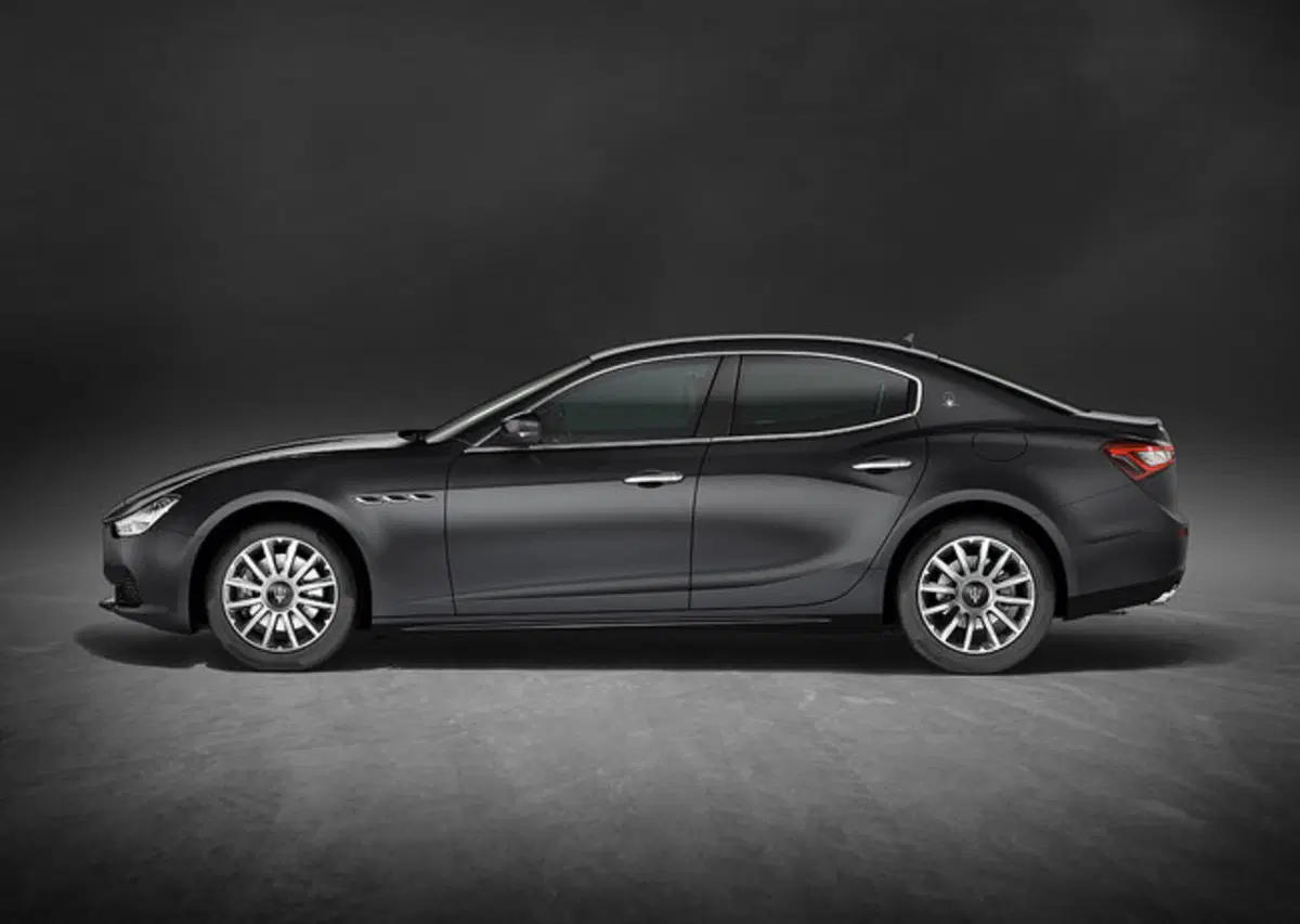 Maserati Ghibli 2017: arriverà a Parigi (5)