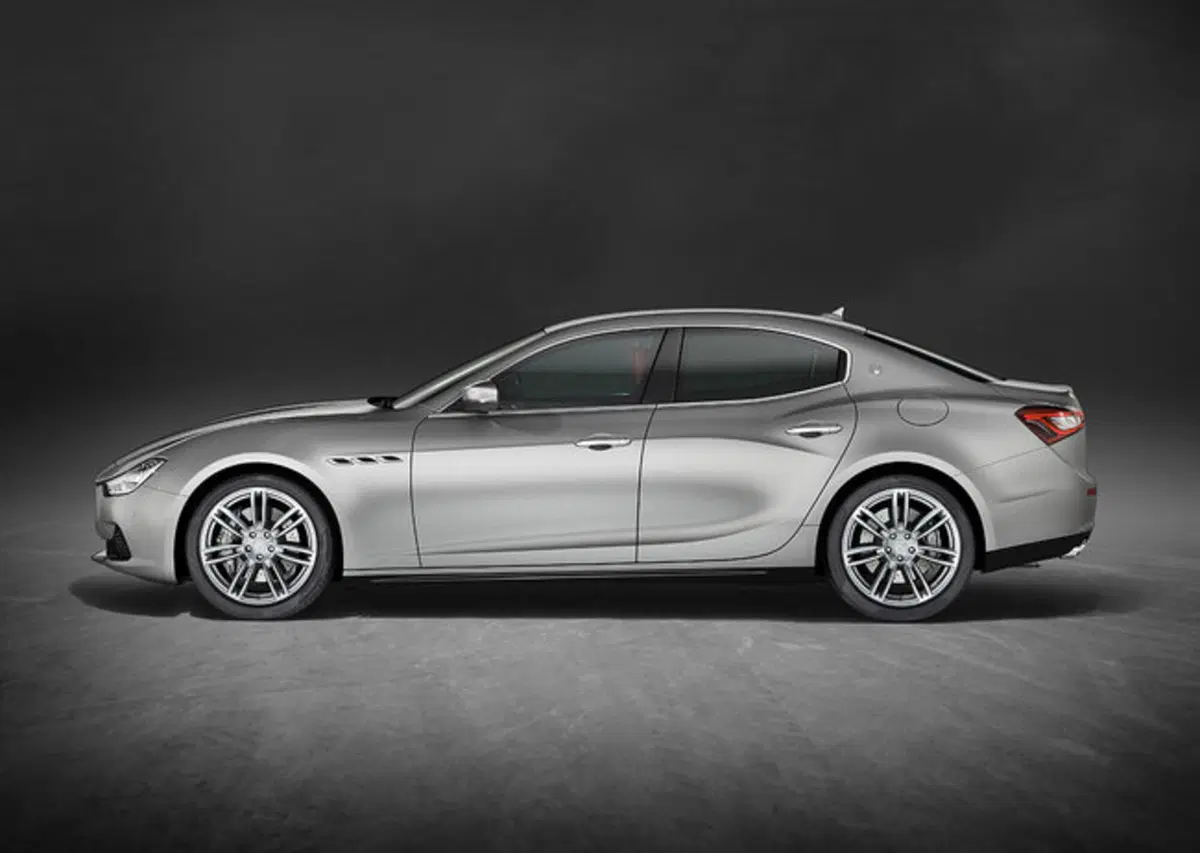 Maserati Ghibli 2017: arriverà a Parigi (7)
