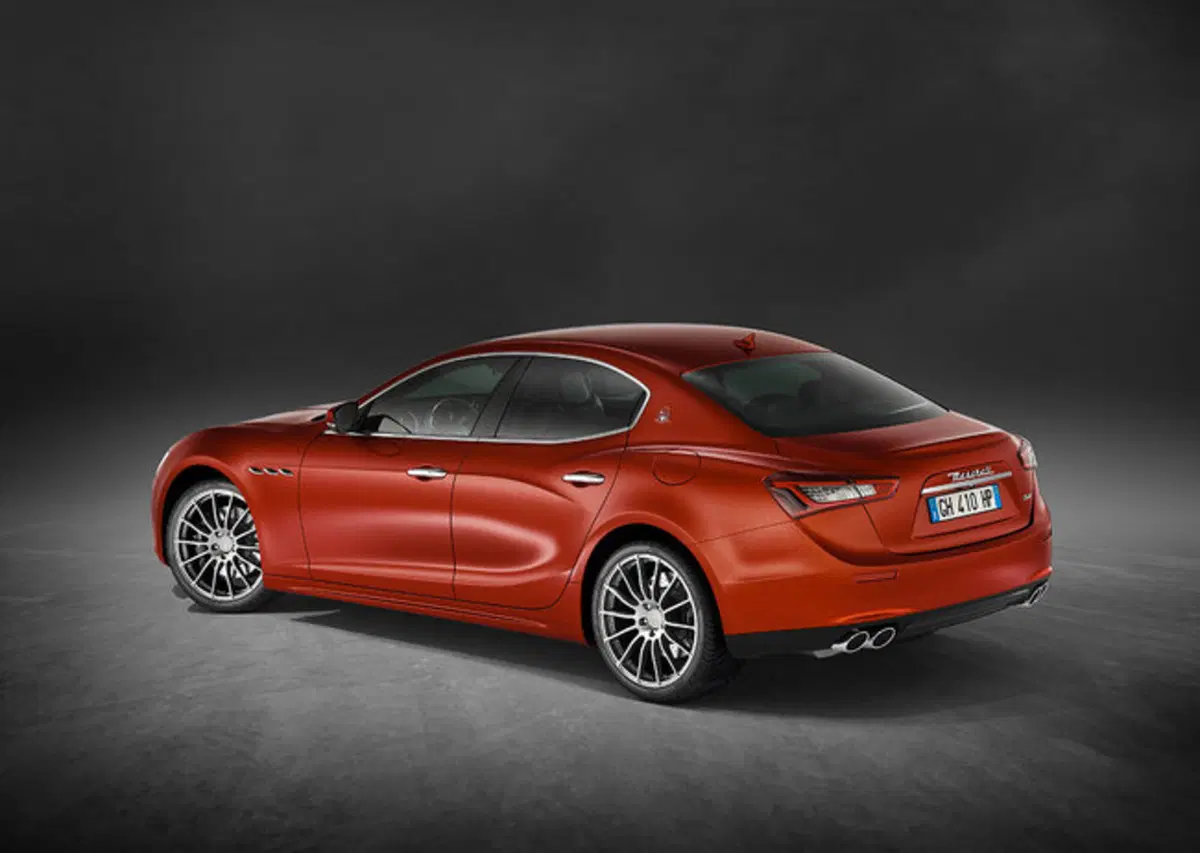 Maserati Ghibli 2017: arriverà a Parigi (11)