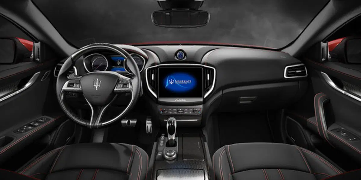 Maserati Ghibli 2017: arriverà a Parigi (12)
