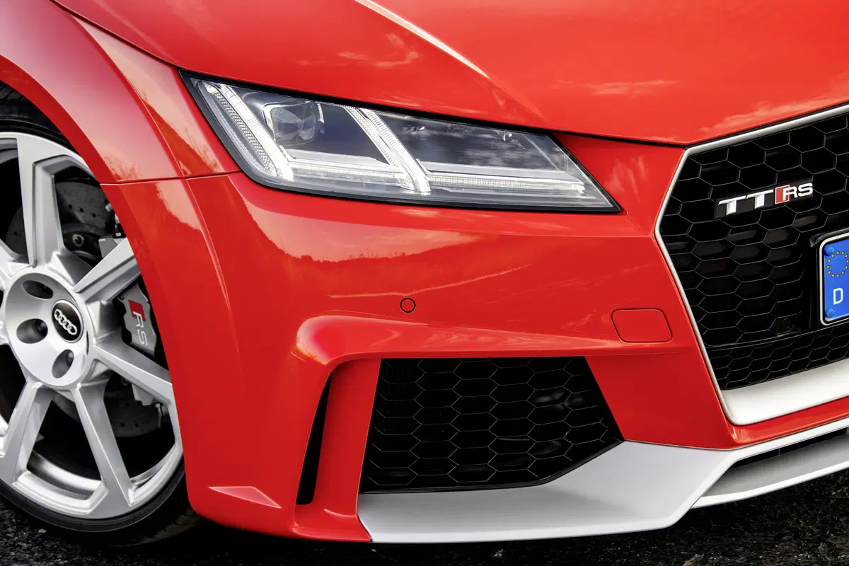 Audi TT RS [Video primo test] (6)