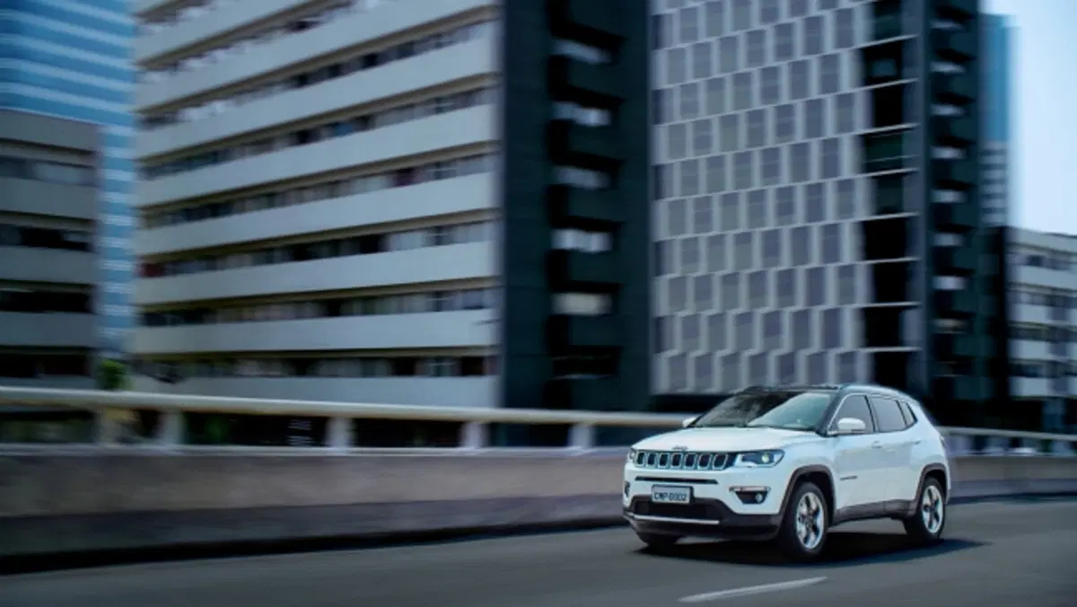 Nuova Jeep Compass: le prime immagini ufficiali (5)