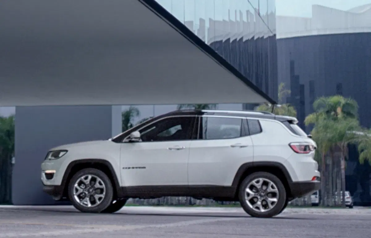 Nuova Jeep Compass: le prime immagini ufficiali (6)