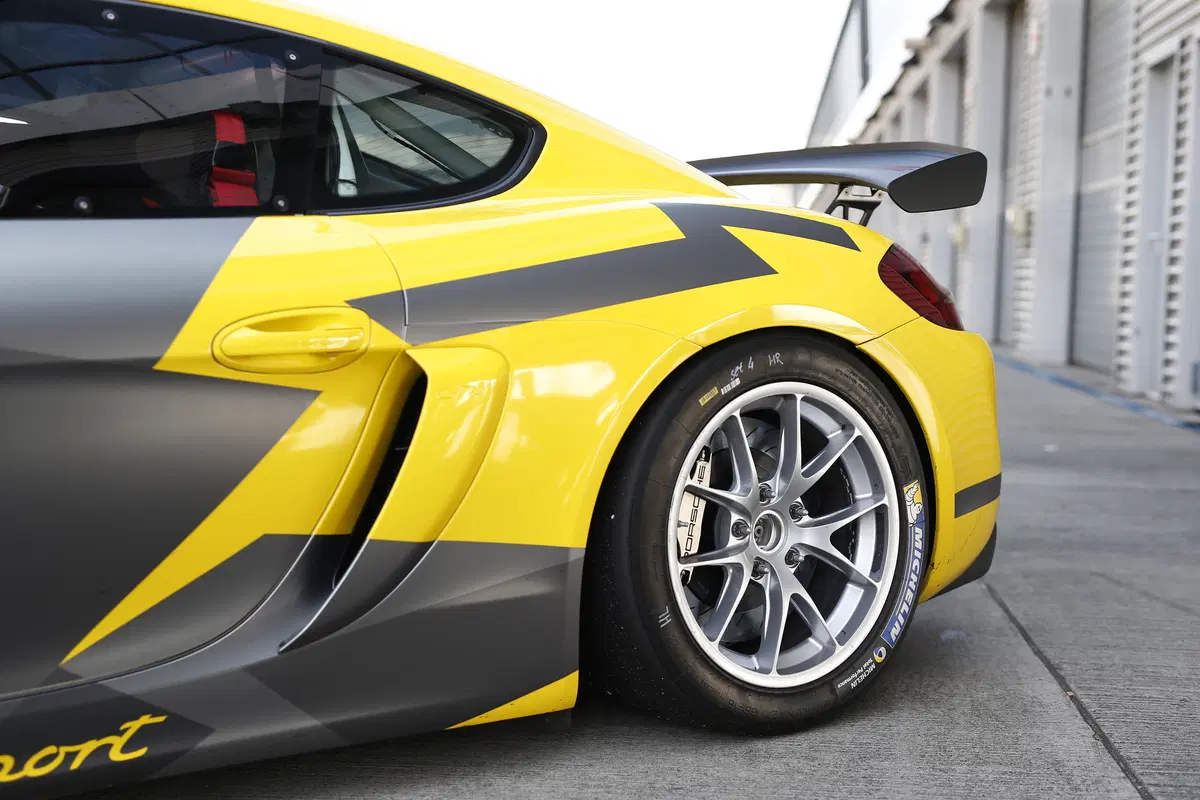 Porsche Cayman GT4 Clubsport [Video prova in pista] (31)