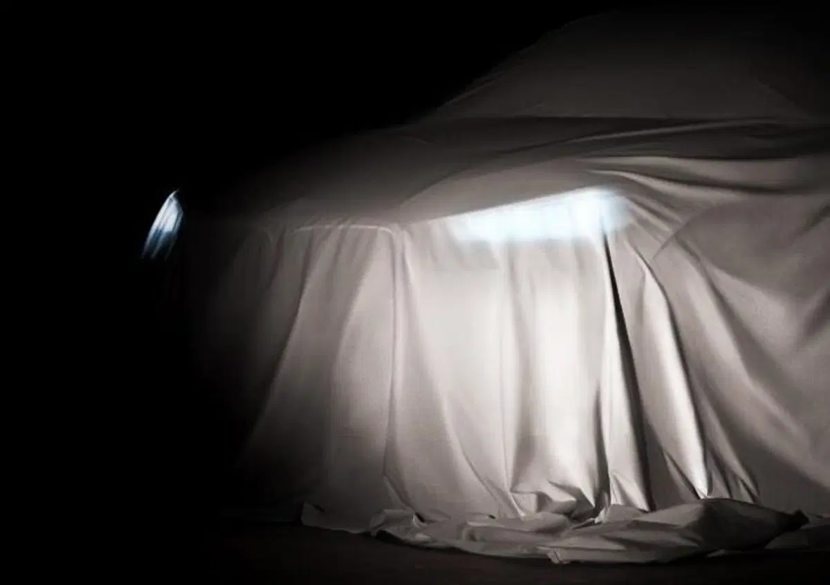 BMW X2, ecco i teaser prima del debutto a Parigi