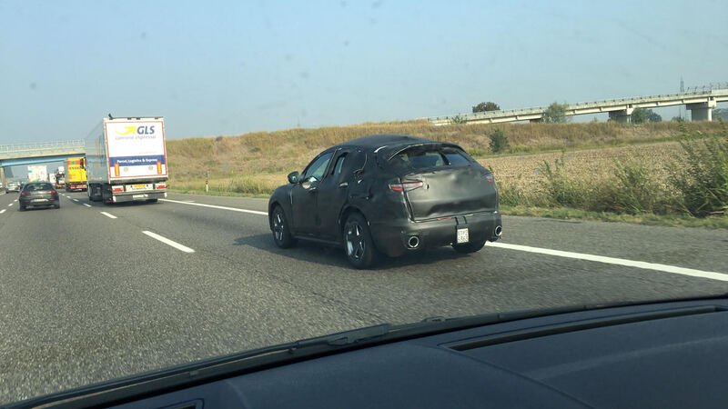 Alfa Romeo Stelvio: l&#039;abbiamo spiato in autostrada!