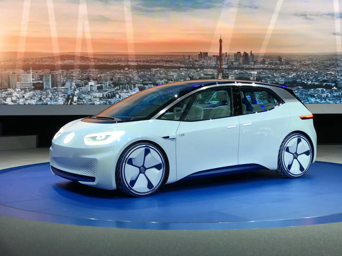 Salone di Parigi 2016, ecco la concept elettrica di Volkswagen (2)