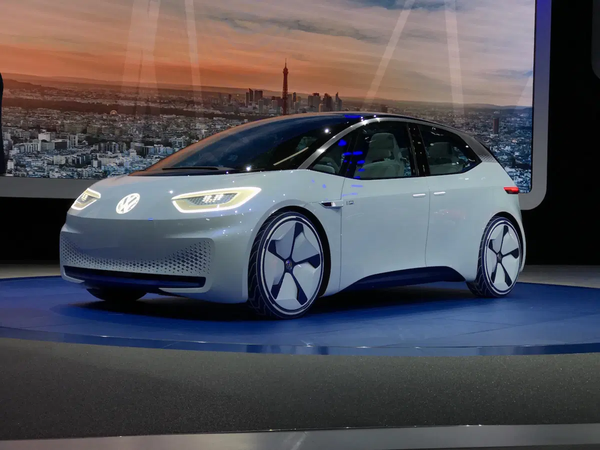 Salone di Parigi 2016, ecco la concept elettrica di Volkswagen (5)