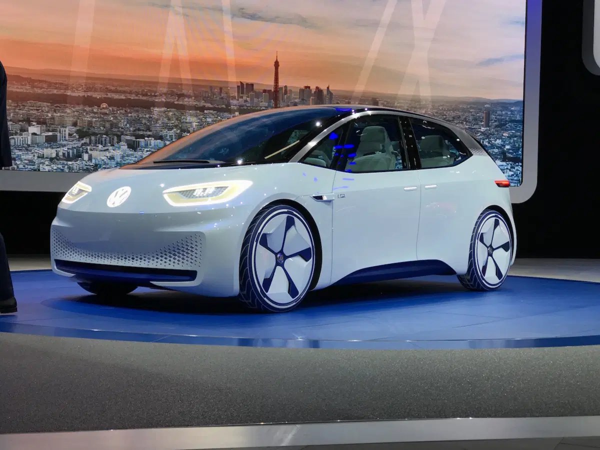 Salone di Parigi 2016, ecco la concept elettrica di Volkswagen (13)