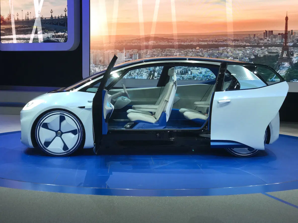 Salone di Parigi 2016, ecco la concept elettrica di Volkswagen (22)