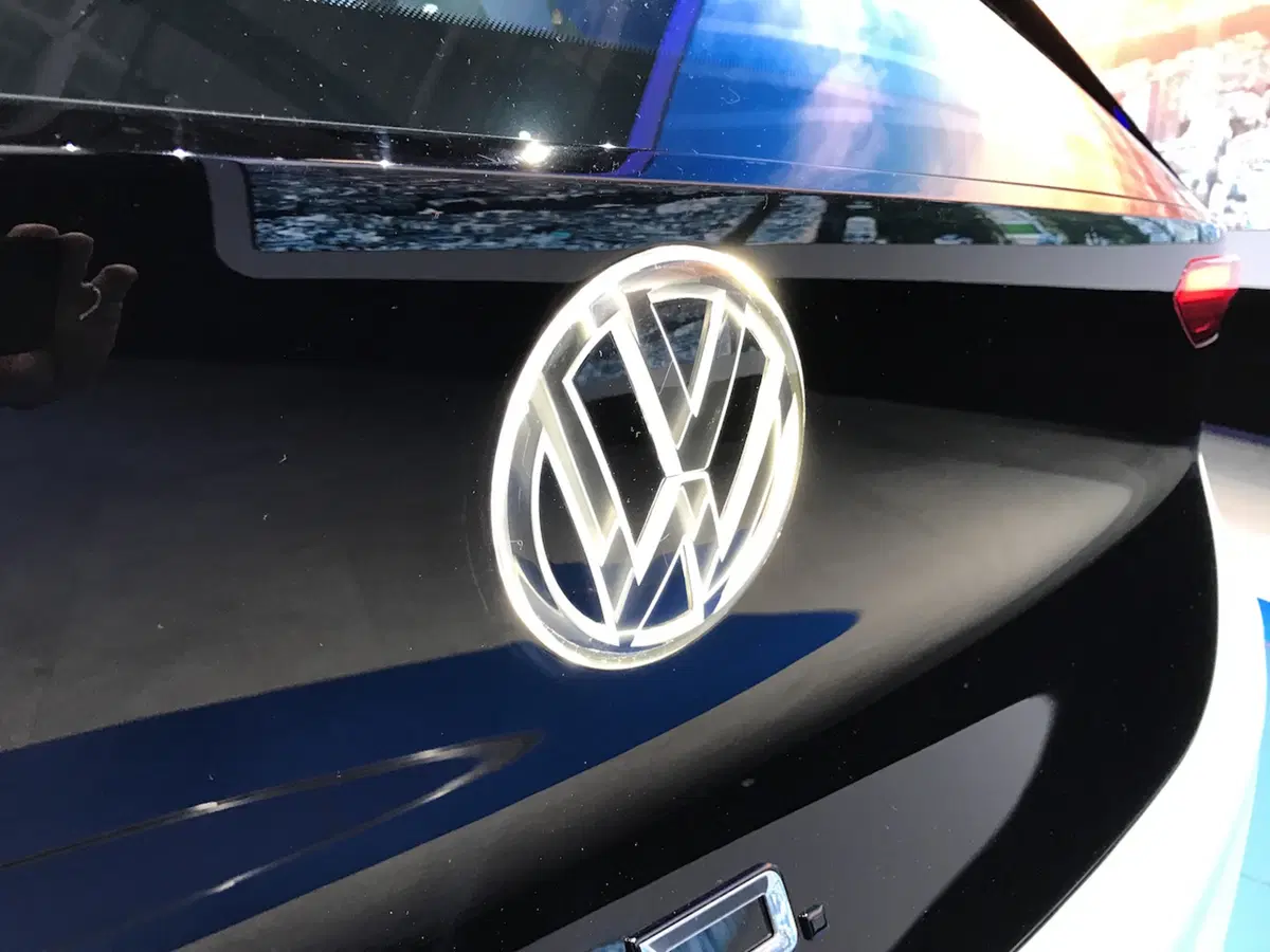 Salone di Parigi 2016, ecco la concept elettrica di Volkswagen (32)