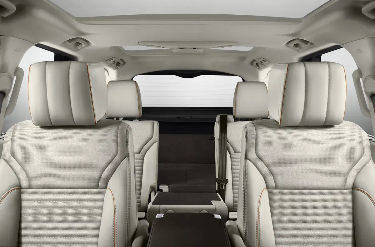 Salone di Parigi 2016: ecco la nuova Land Rover Discovery  (43)