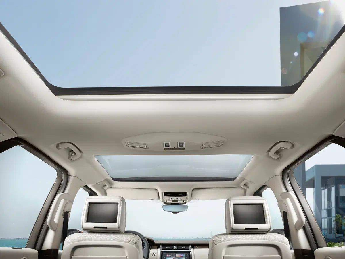 Salone di Parigi 2016: ecco la nuova Land Rover Discovery  (45)