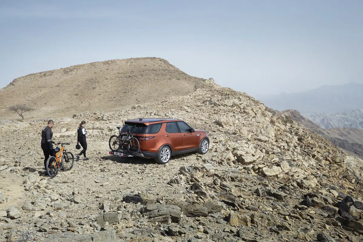 Salone di Parigi 2016: ecco la nuova Land Rover Discovery  (53)