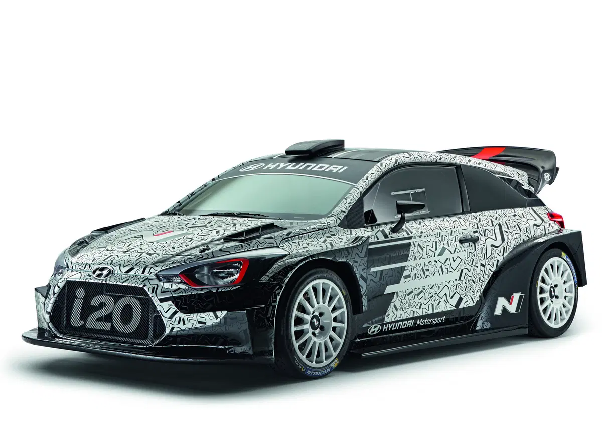 Nuova Hyundai i20 WRC 2017: il Mondial de l'Automobile diventa sportivo