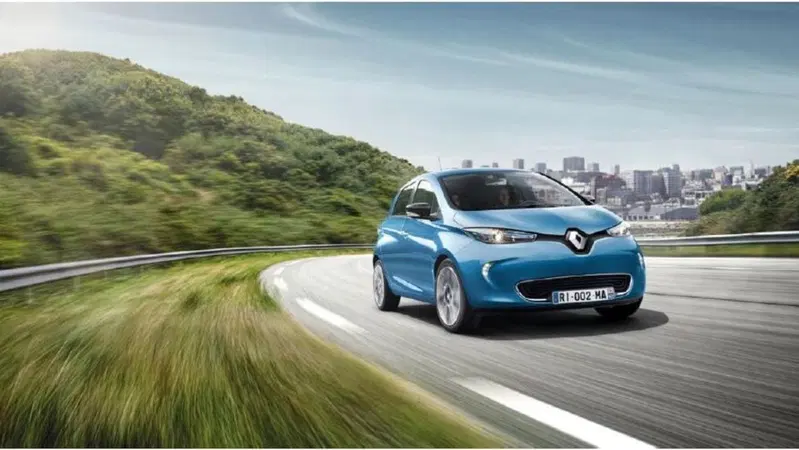 Salone di Parigi 2016, Renault: nuova Zoe raddoppia l'autonomia
