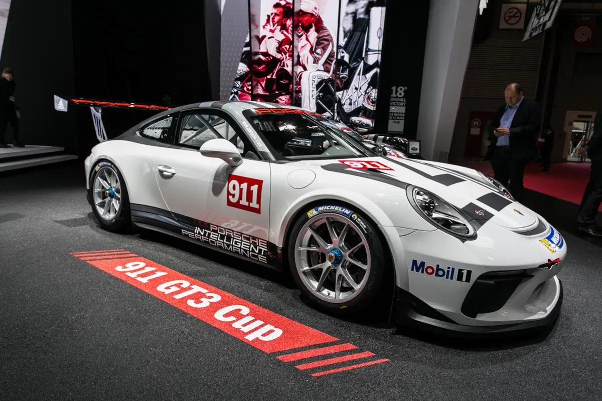 Porsche al Salone di Parigi 2016 (5)