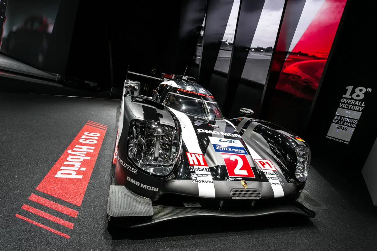 Porsche al Salone di Parigi 2016 (8)