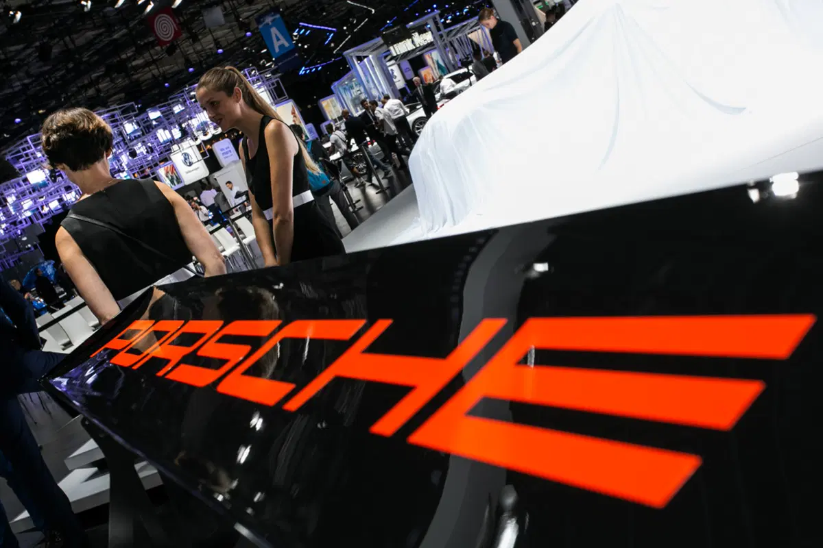 Porsche al Salone di Parigi 2016 (9)