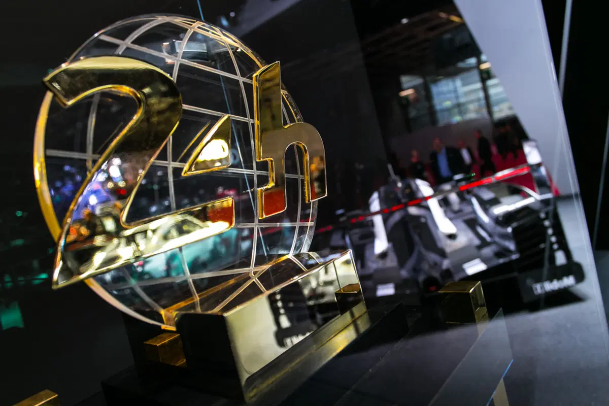Porsche al Salone di Parigi 2016 (10)