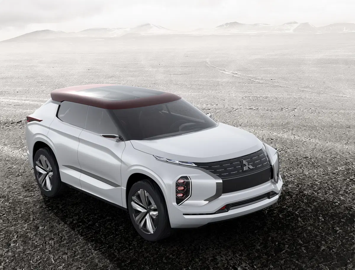 Salone di Parigi 2016: debutto per Mitsubishi GT-PHEV concept