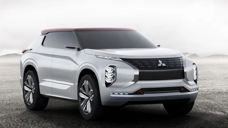 Mitsubishi GT-PHEV concept, debutto al Salone di Parigi 2016 [Video]