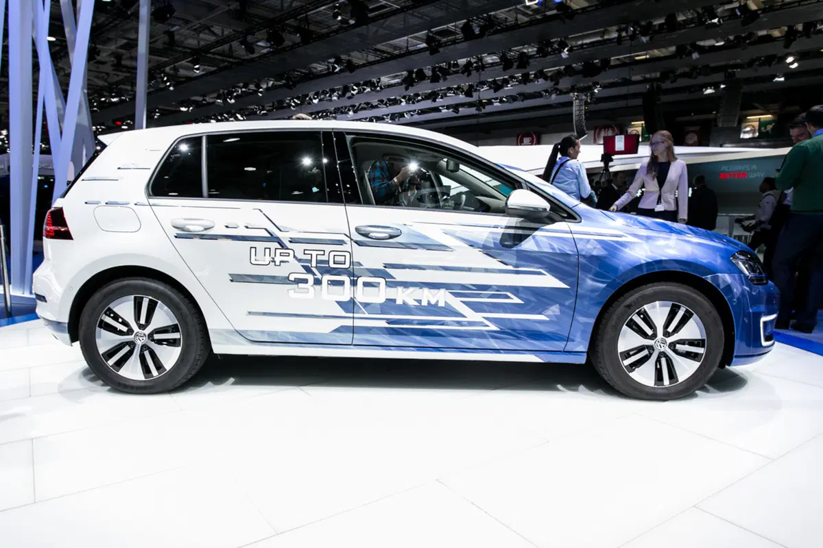Volkswagen al Salone di Parigi 2016 (6)