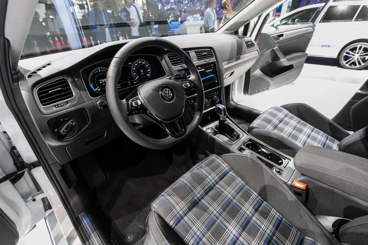 Volkswagen al Salone di Parigi 2016 (7)