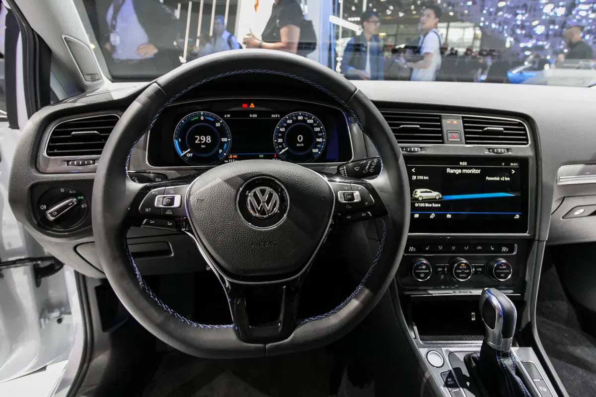 Volkswagen al Salone di Parigi 2016 (10)