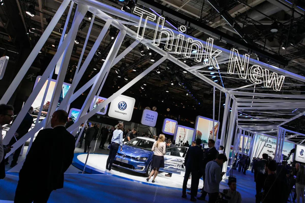 Volkswagen al Salone di Parigi 2016 (22)