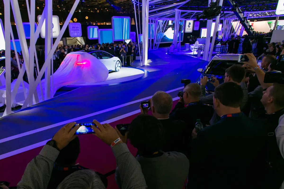 Volkswagen al Salone di Parigi 2016 (31)