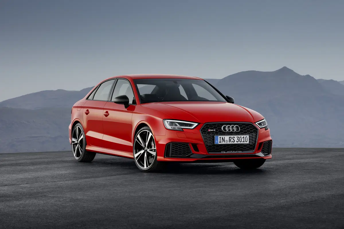 Salone di Parigi 2016, ecco la nuova Audi RS 3 Sedan (3)