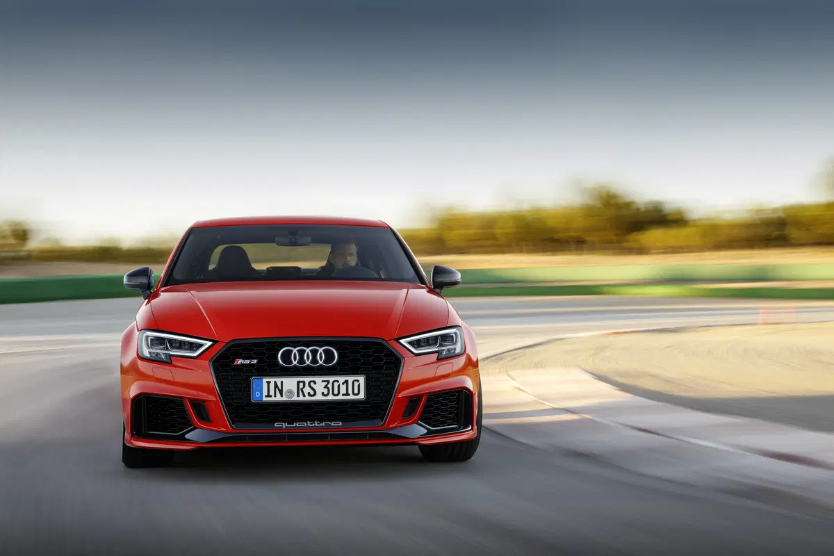Salone di Parigi 2016, ecco la nuova Audi RS 3 Sedan (12)