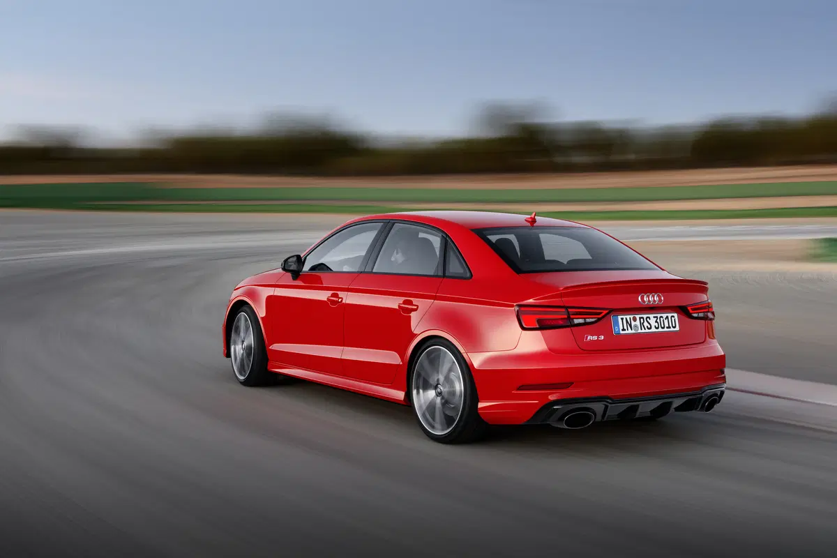 Salone di Parigi 2016, ecco la nuova Audi RS 3 Sedan (13)