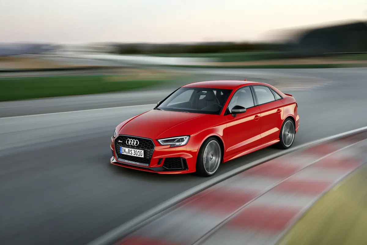 Salone di Parigi 2016, ecco la nuova Audi RS 3 Sedan (14)