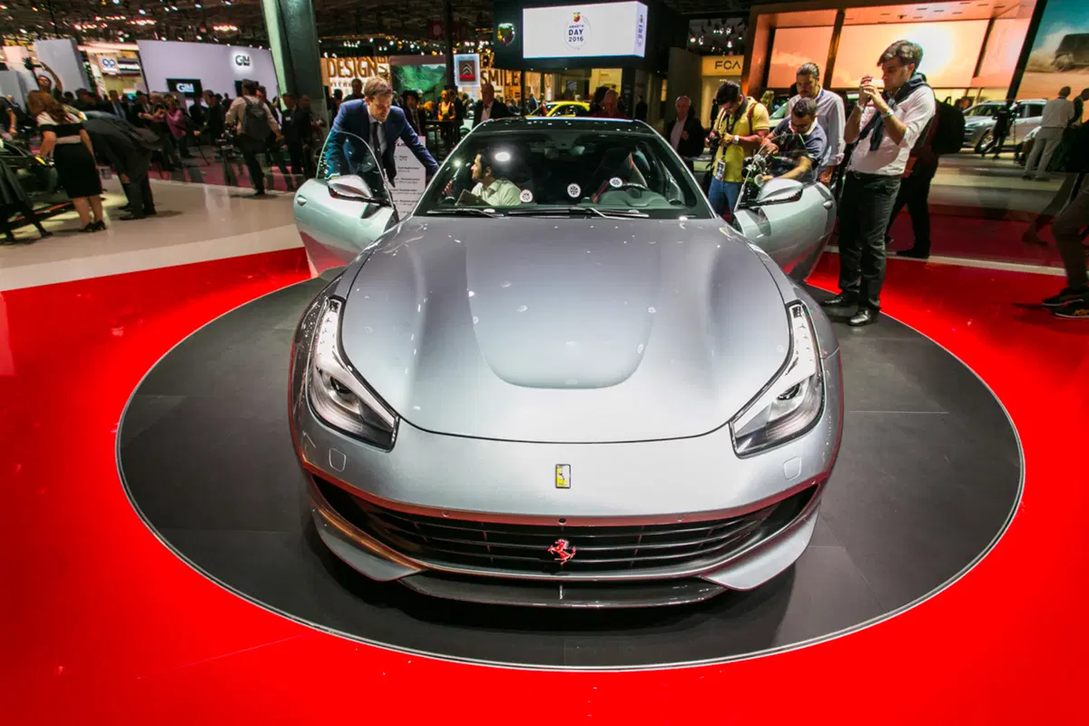 Ferrari al Salone di Parigi 2016 (17)