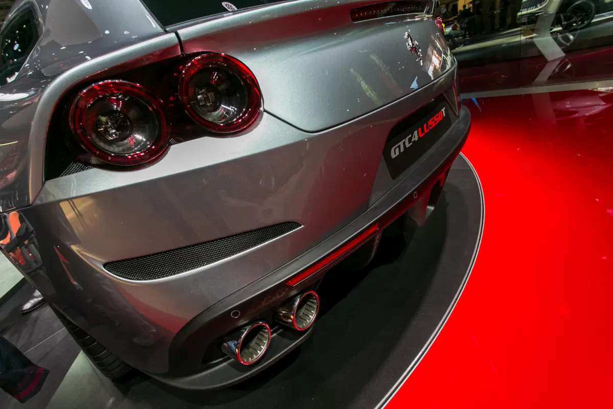 Ferrari al Salone di Parigi 2016 (25)