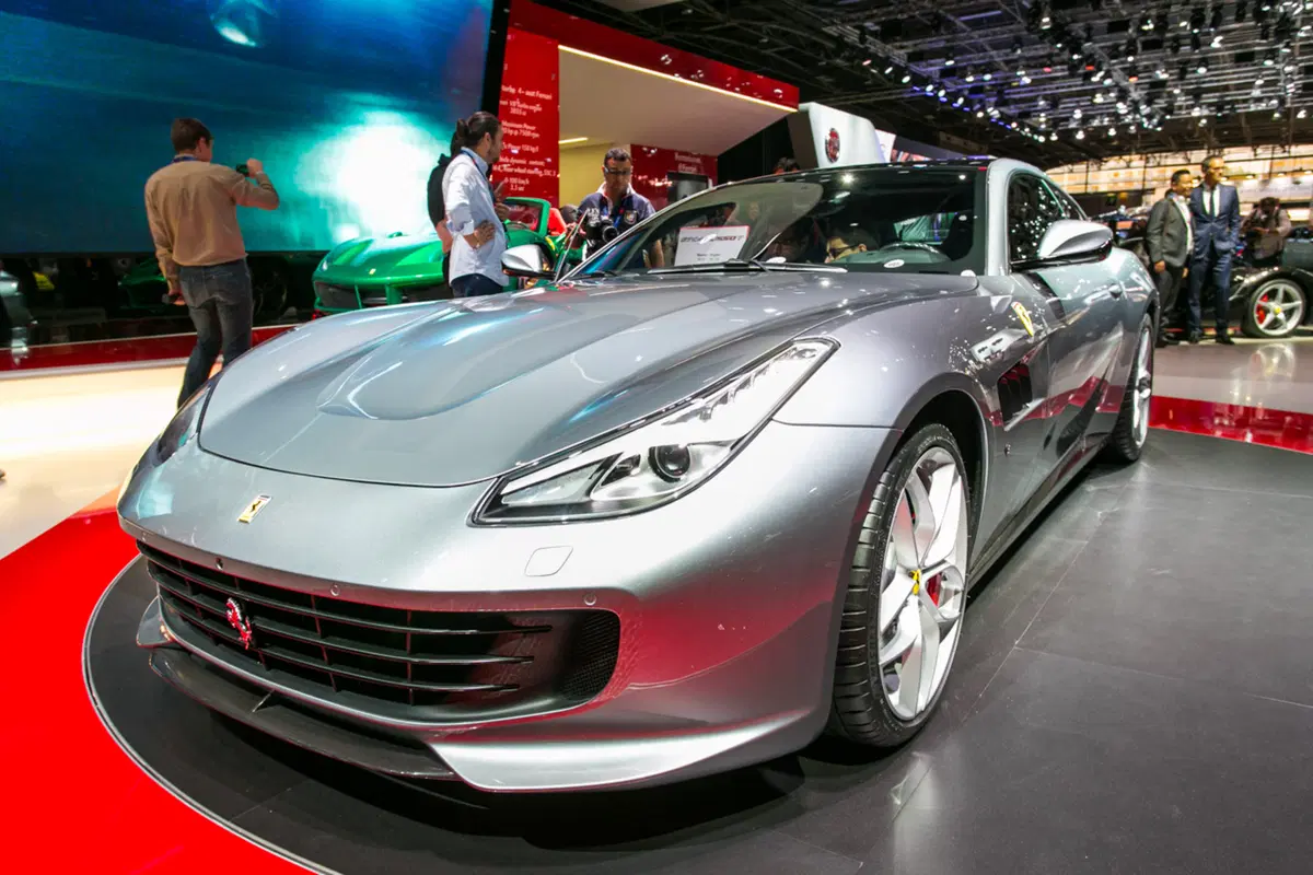 Ferrari al Salone di Parigi 2016 (28)