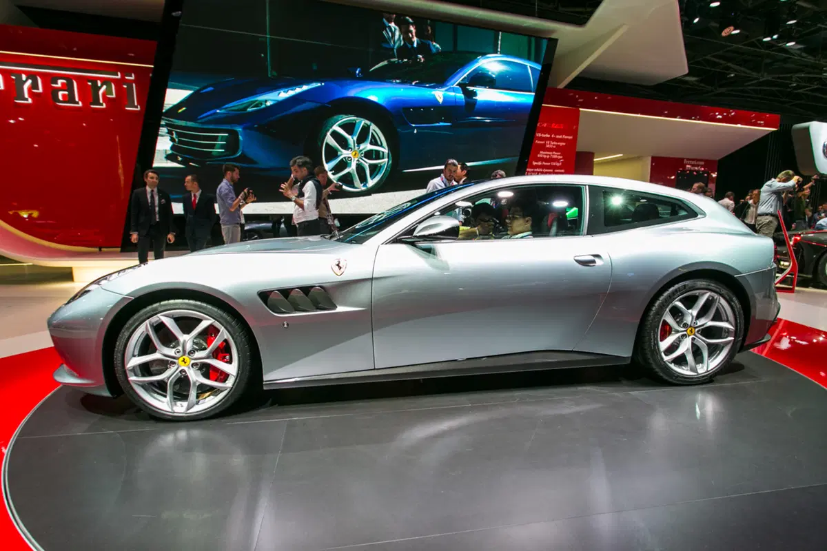 Ferrari al Salone di Parigi 2016 (27)