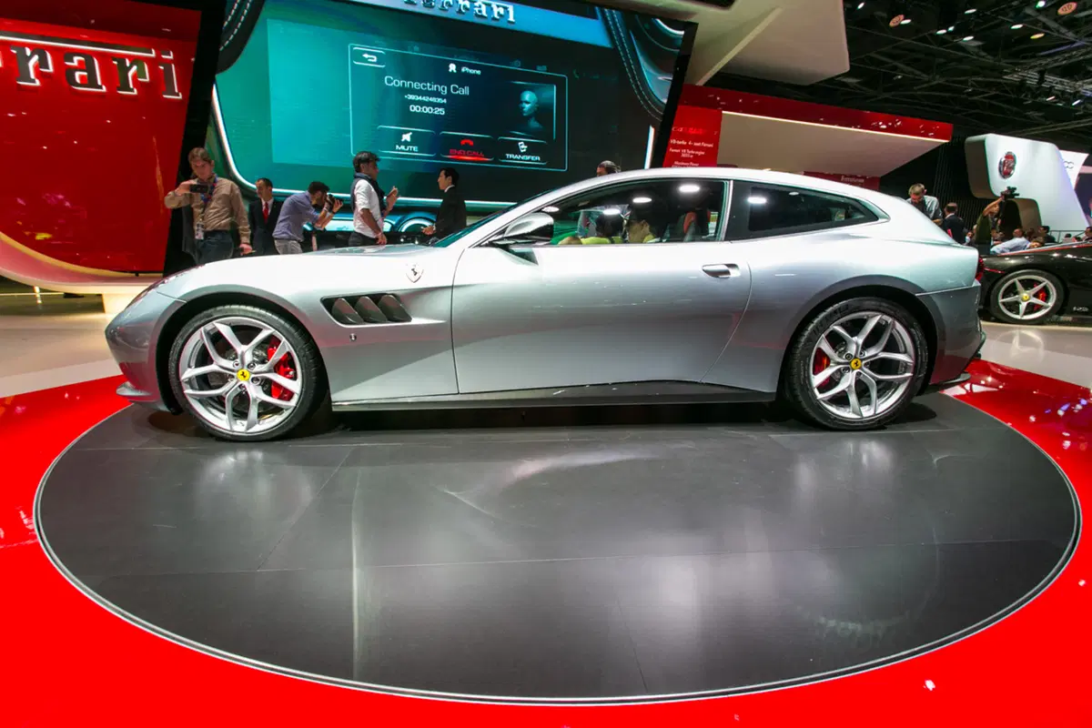 Ferrari al Salone di Parigi 2016 (30)