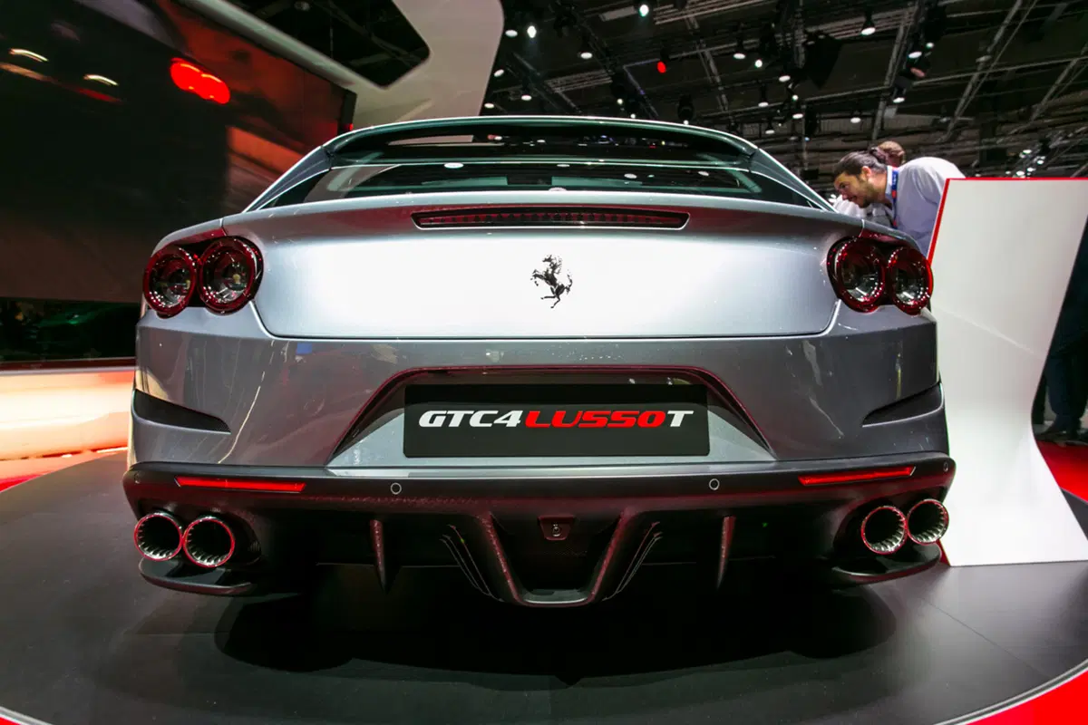 Ferrari al Salone di Parigi 2016 (31)