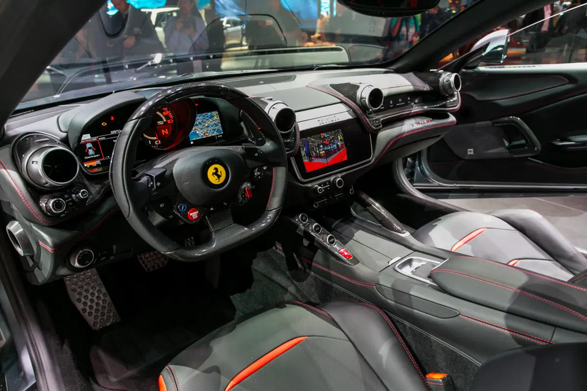 Ferrari al Salone di Parigi 2016 (37)