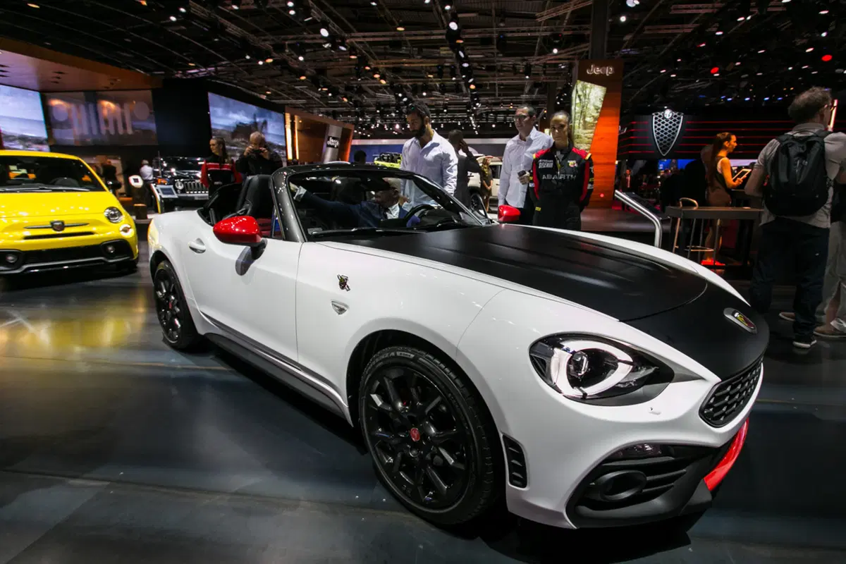 Abarth al Salone di Parigi 2016 (3)