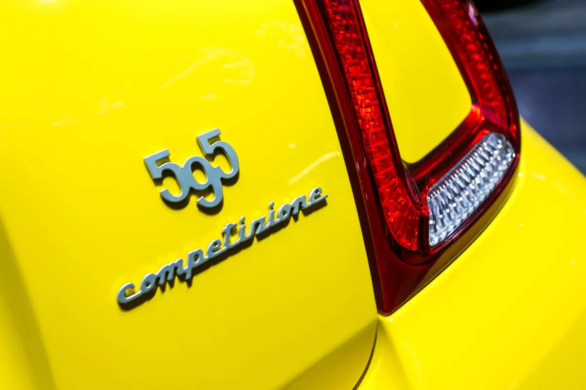 Abarth al Salone di Parigi 2016 (15)