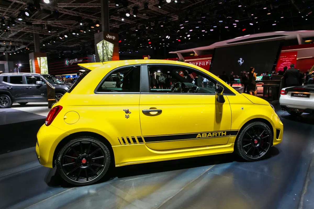 Abarth al Salone di Parigi 2016 (14)