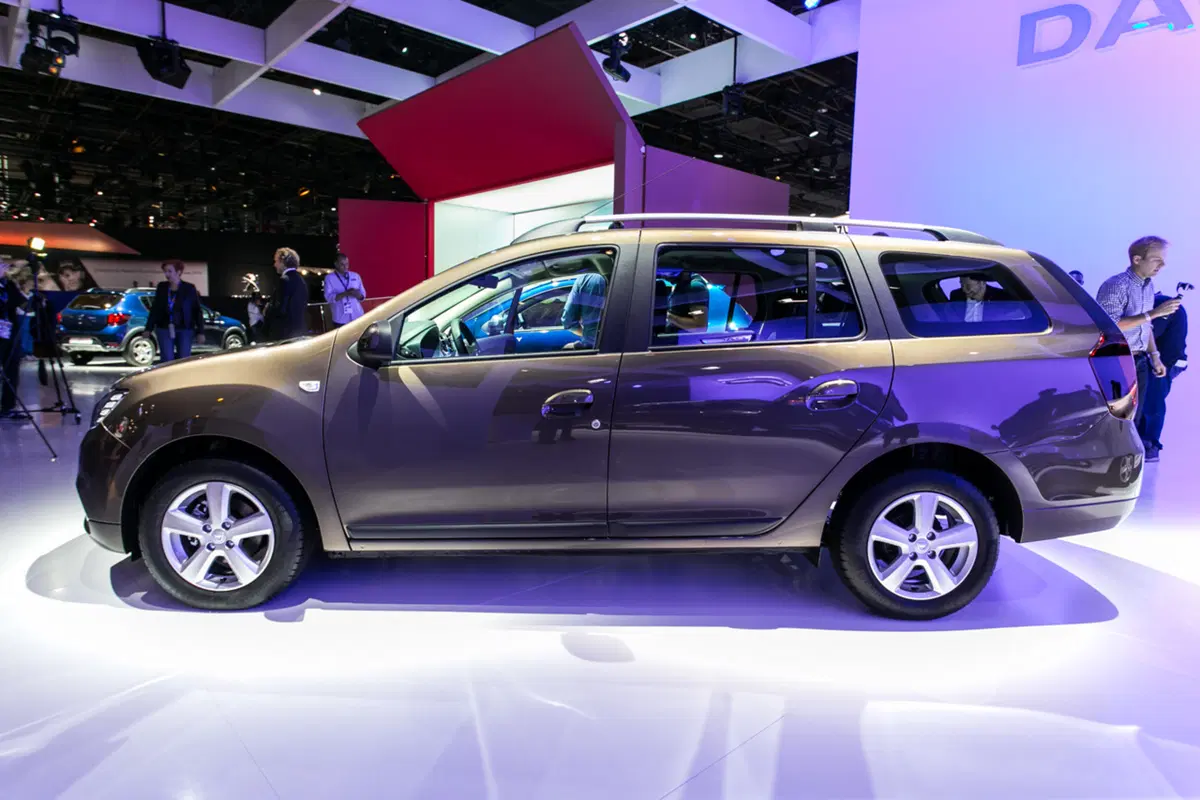 Dacia al Salone di Parigi 2016 (3)